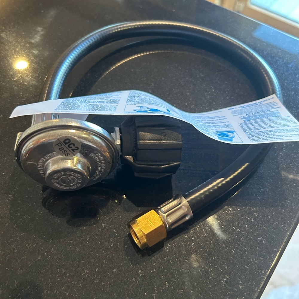 Weber 67069 Gas Regulator with Hose and Brass Fitting